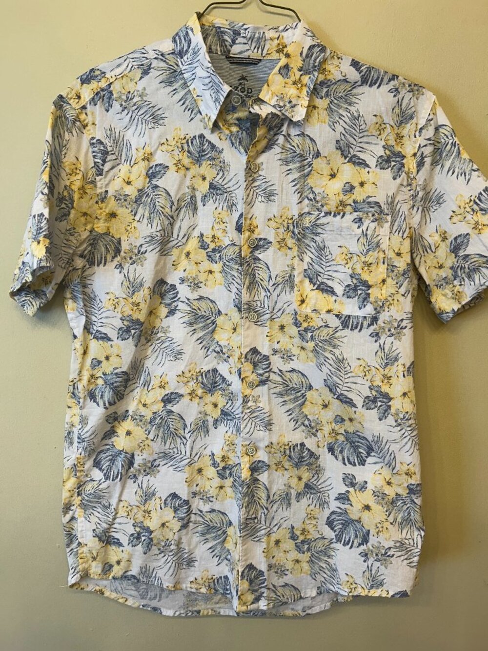 Izod Saltwater Hawaiian Button-down.